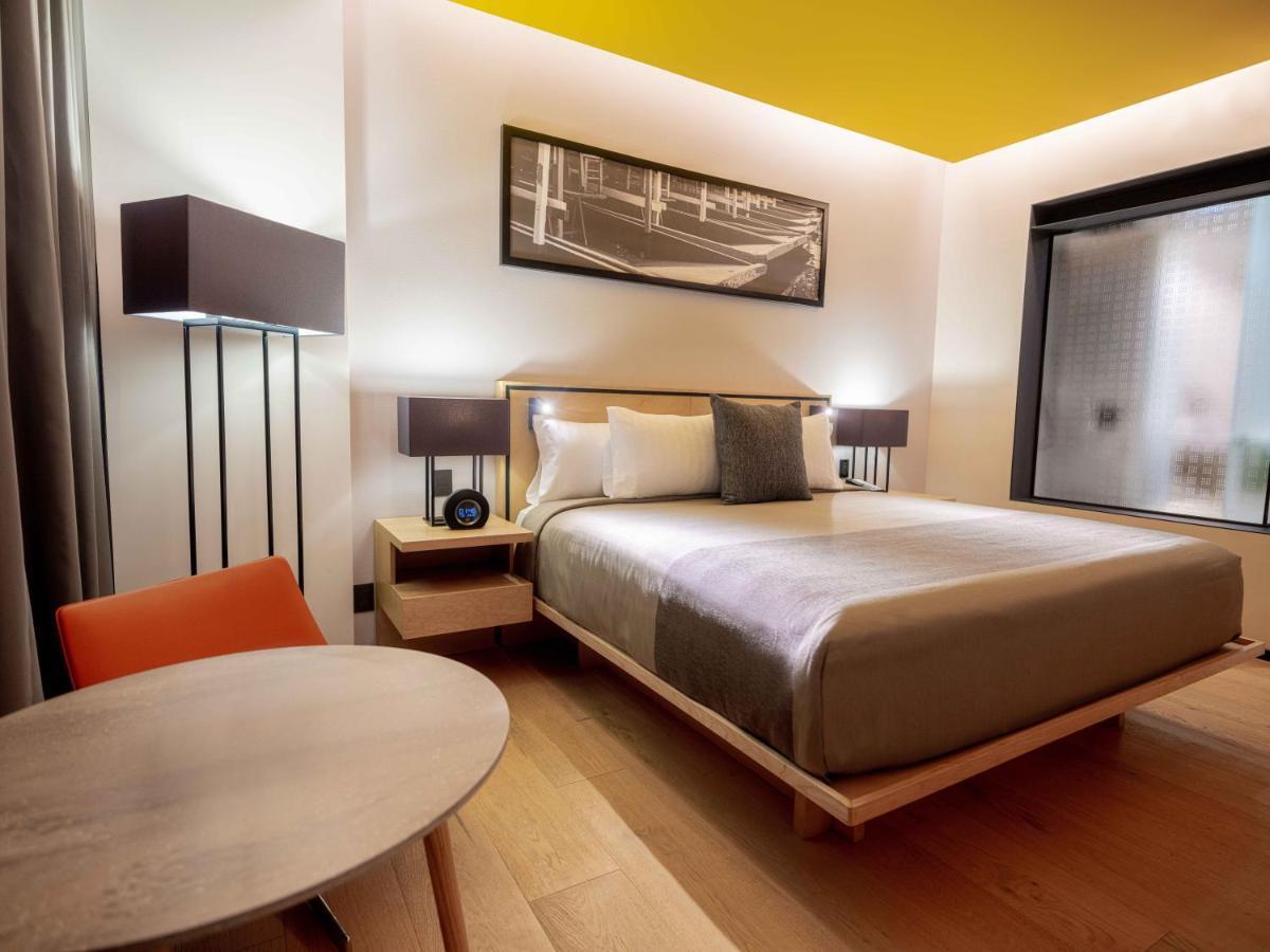 Deluxe Superior King Room