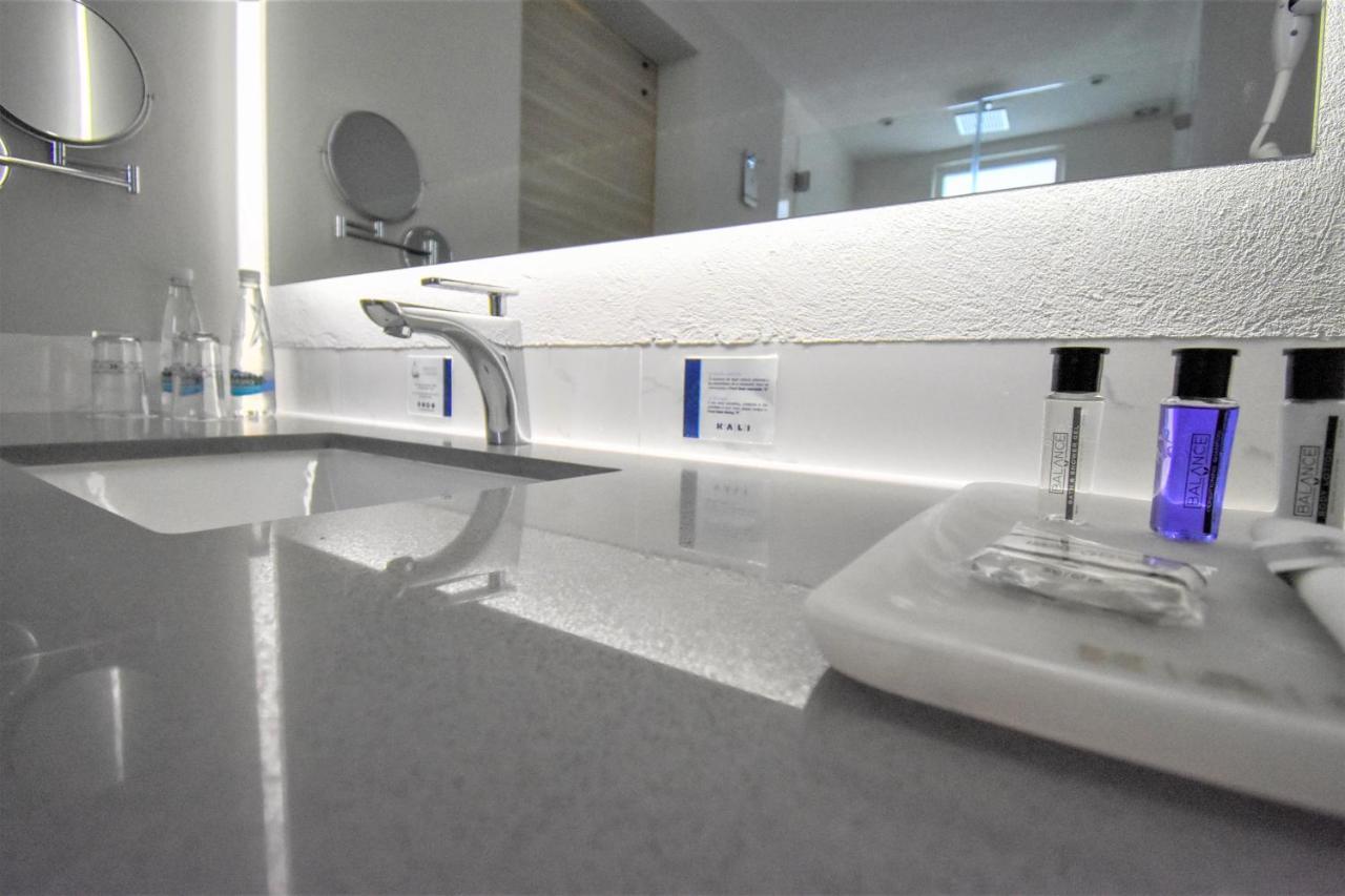 Quarto Duplo Superior com 2 Camas de Casal