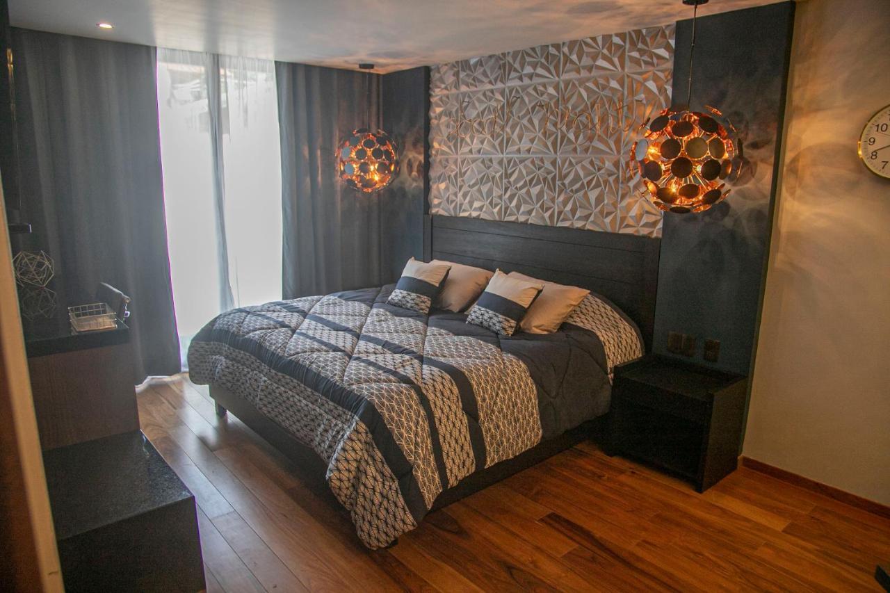 Deluxe King Suite
