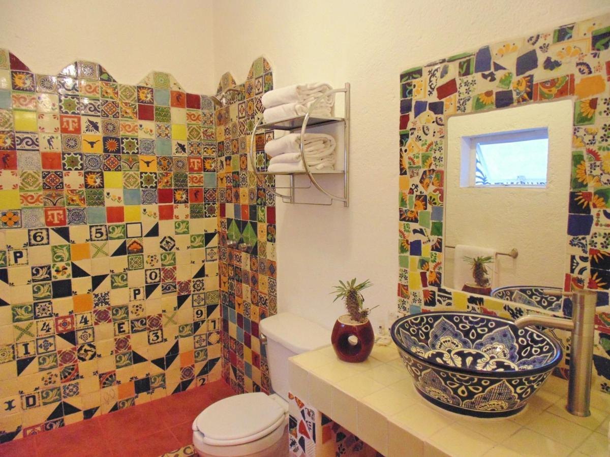 Family Room,1770535987:JPEG