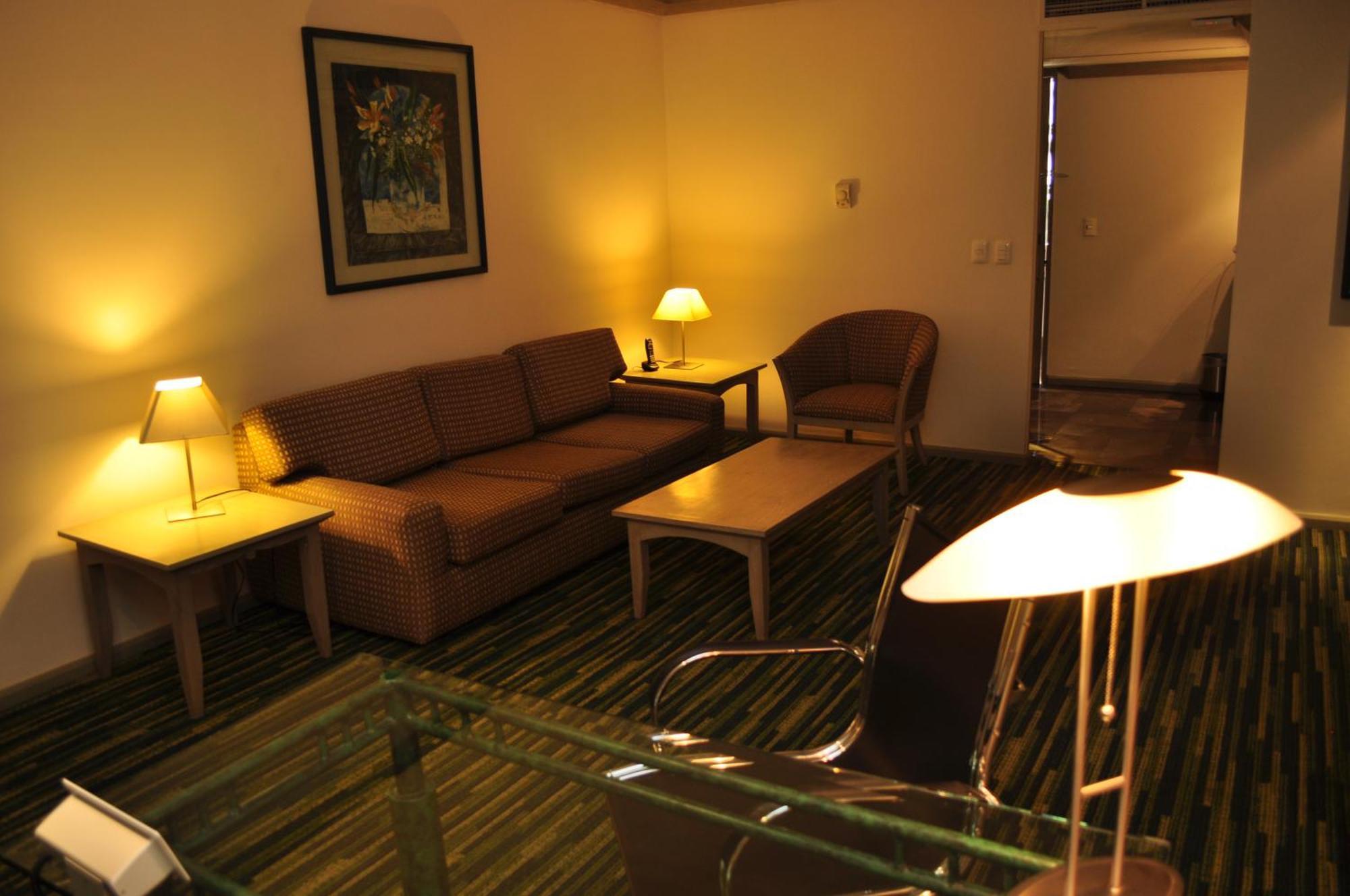 Studio King Suite,534917043:JPEG
