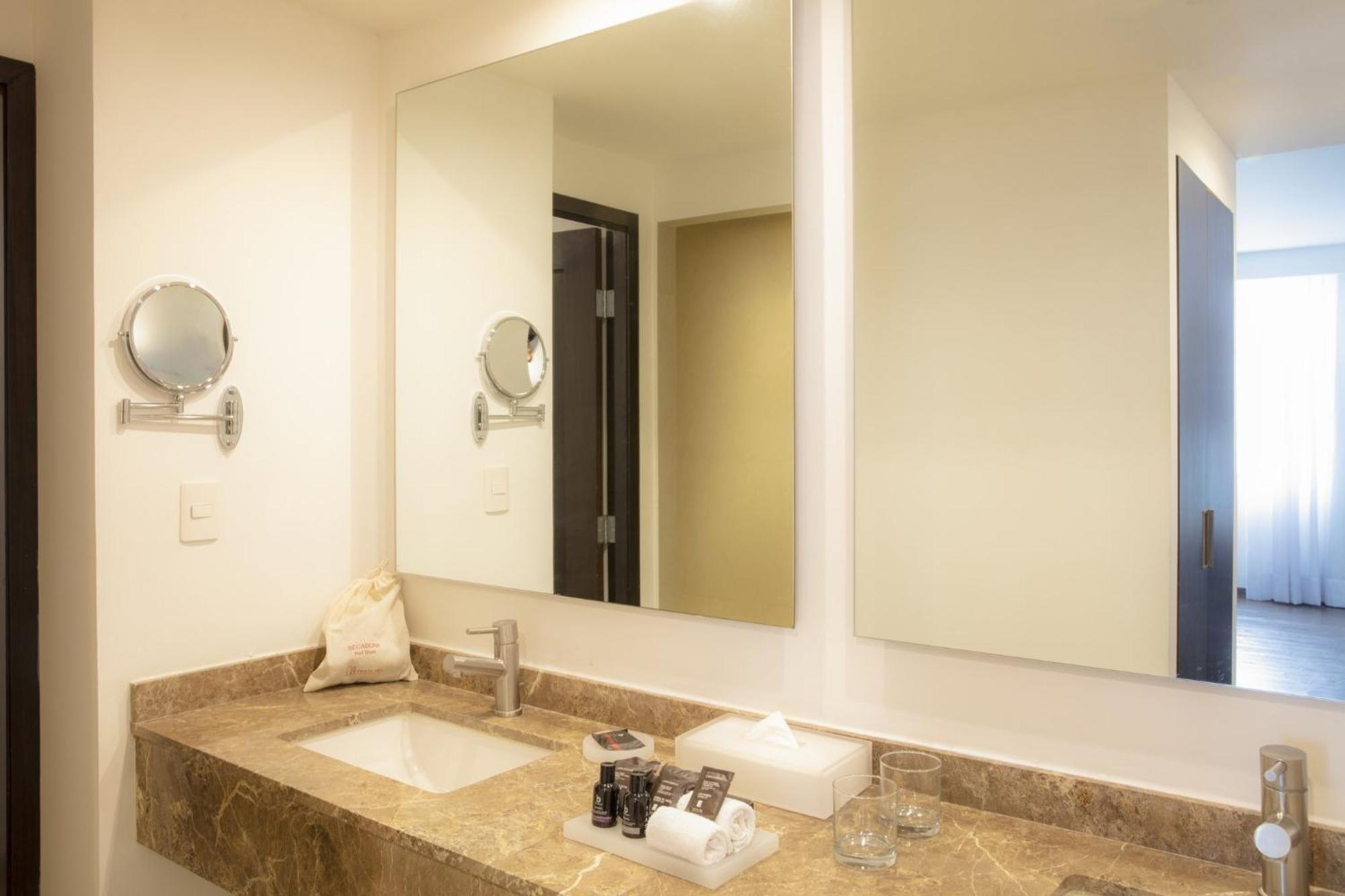 Superior Double Room,1543369531:JPEG