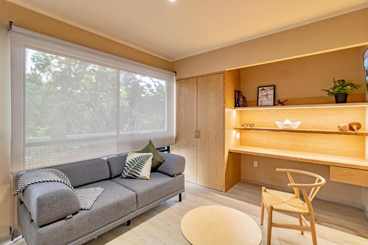 Apartment mit Balkon