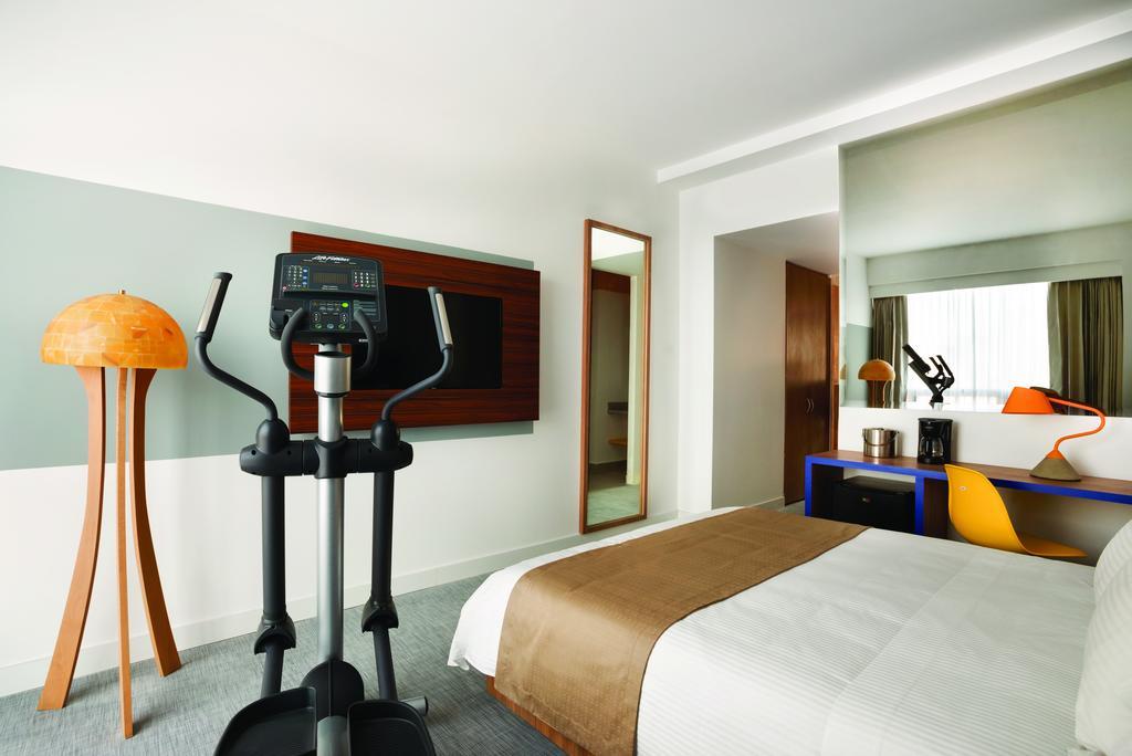 1 Queen Bed, Fitness Room, Non-Smoking