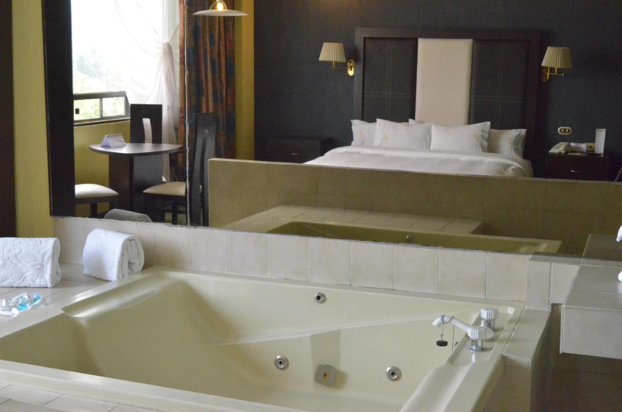 King Room with Spa Bath