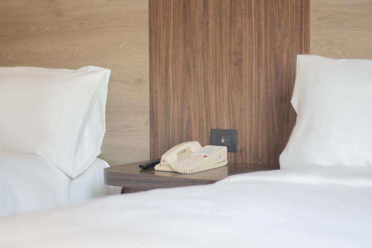 Standard Double Room with Two Double Beds,1353546661:JPEG