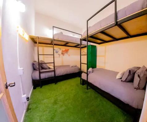 Deluxe Quadruple Room,1419168471:JPEG