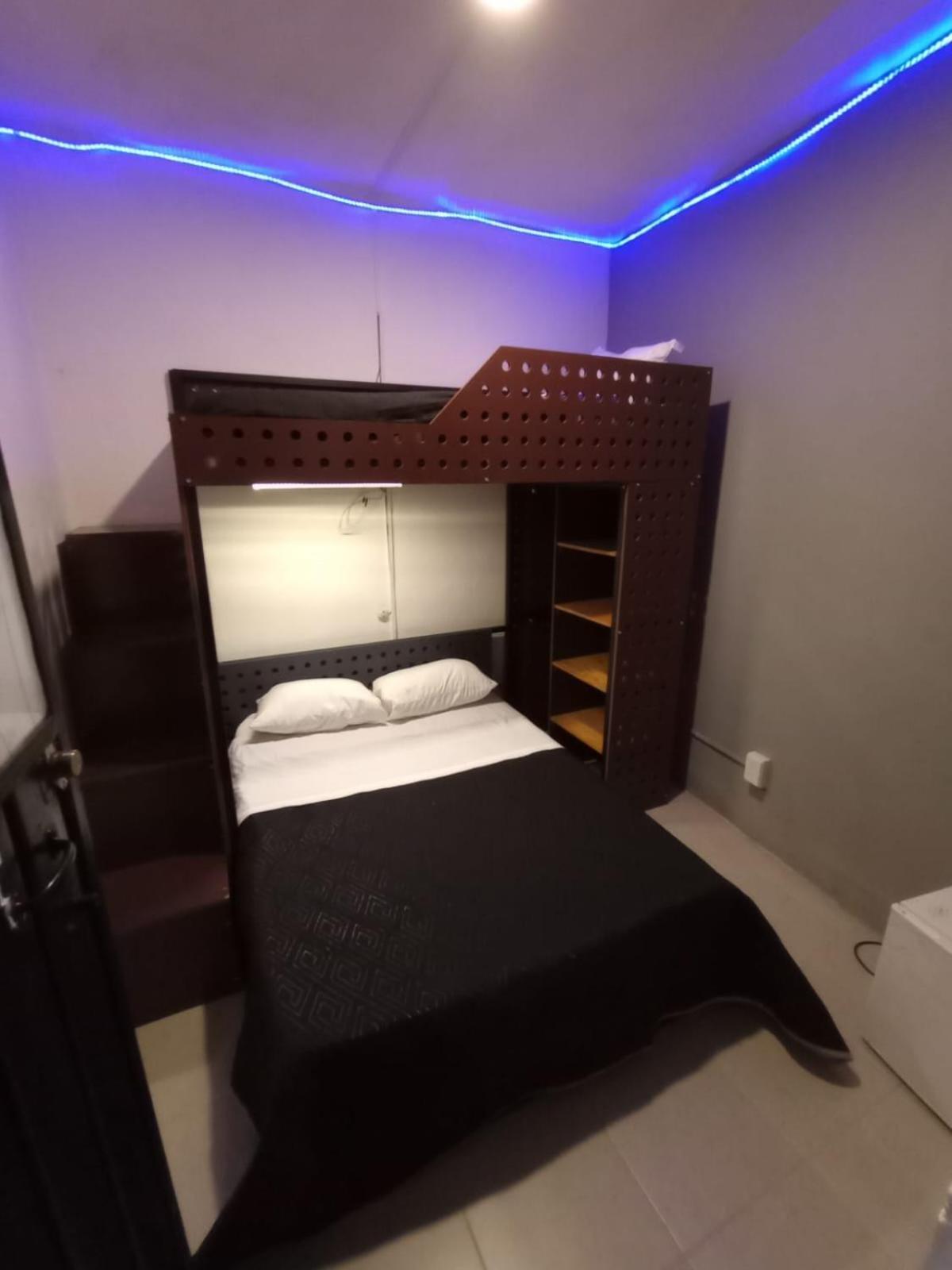 Chambre Triple Basique avec Salle de Bains Commune