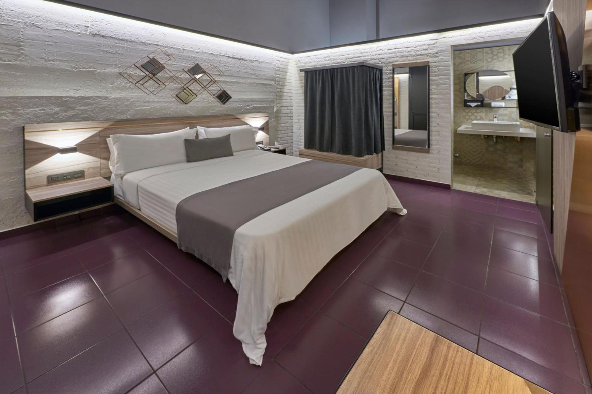 Queen Room