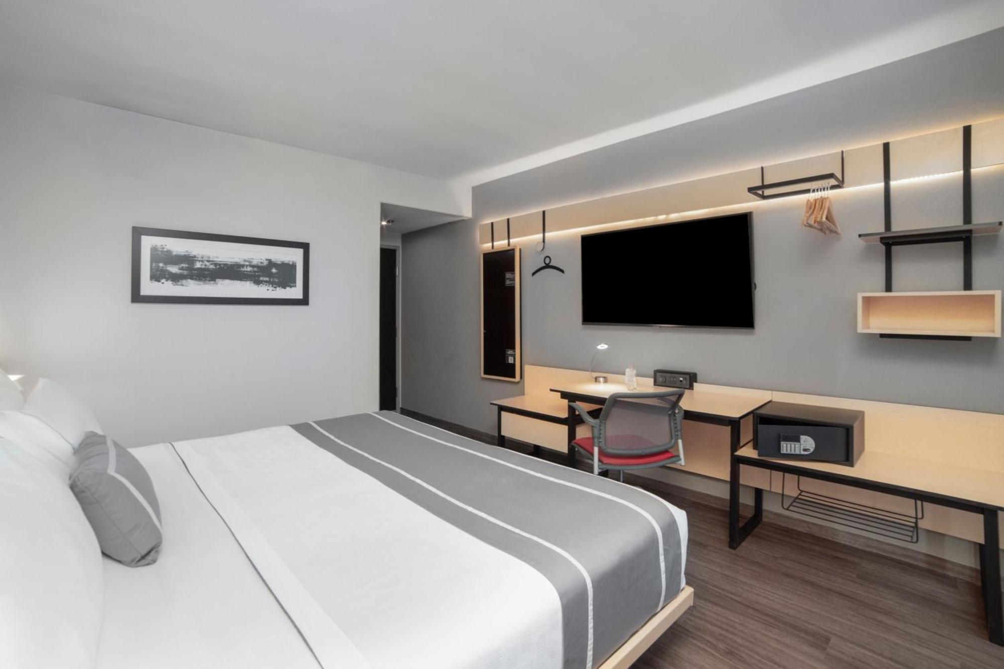 Zimmer mit Kingsize-Bett