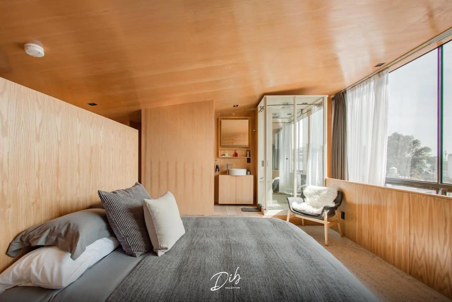 Penthouse Apartment