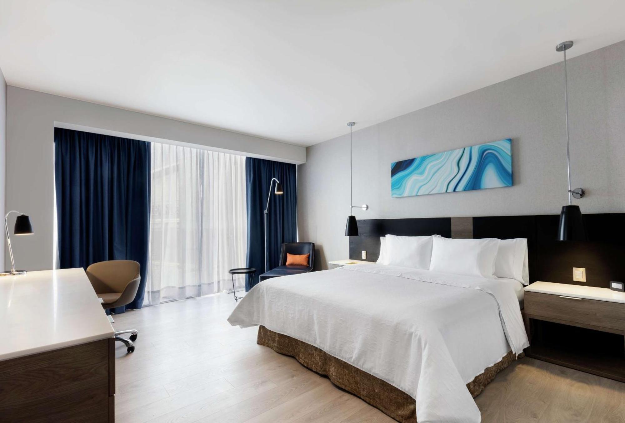 One-Bedroom King Suite,1552451077:JPEG