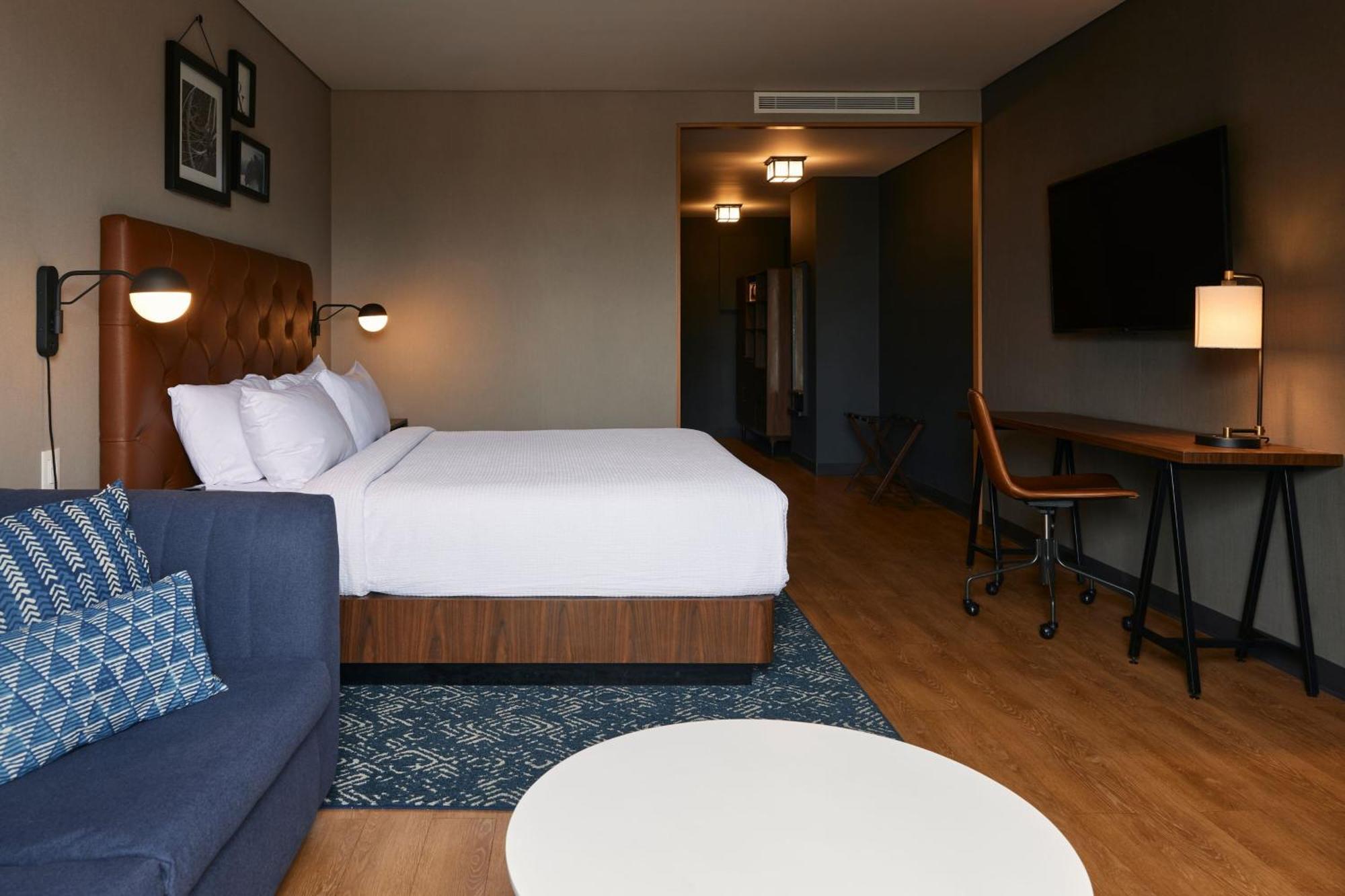 Superior King Room