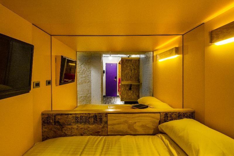 Standard Queen Room Non-Smoking