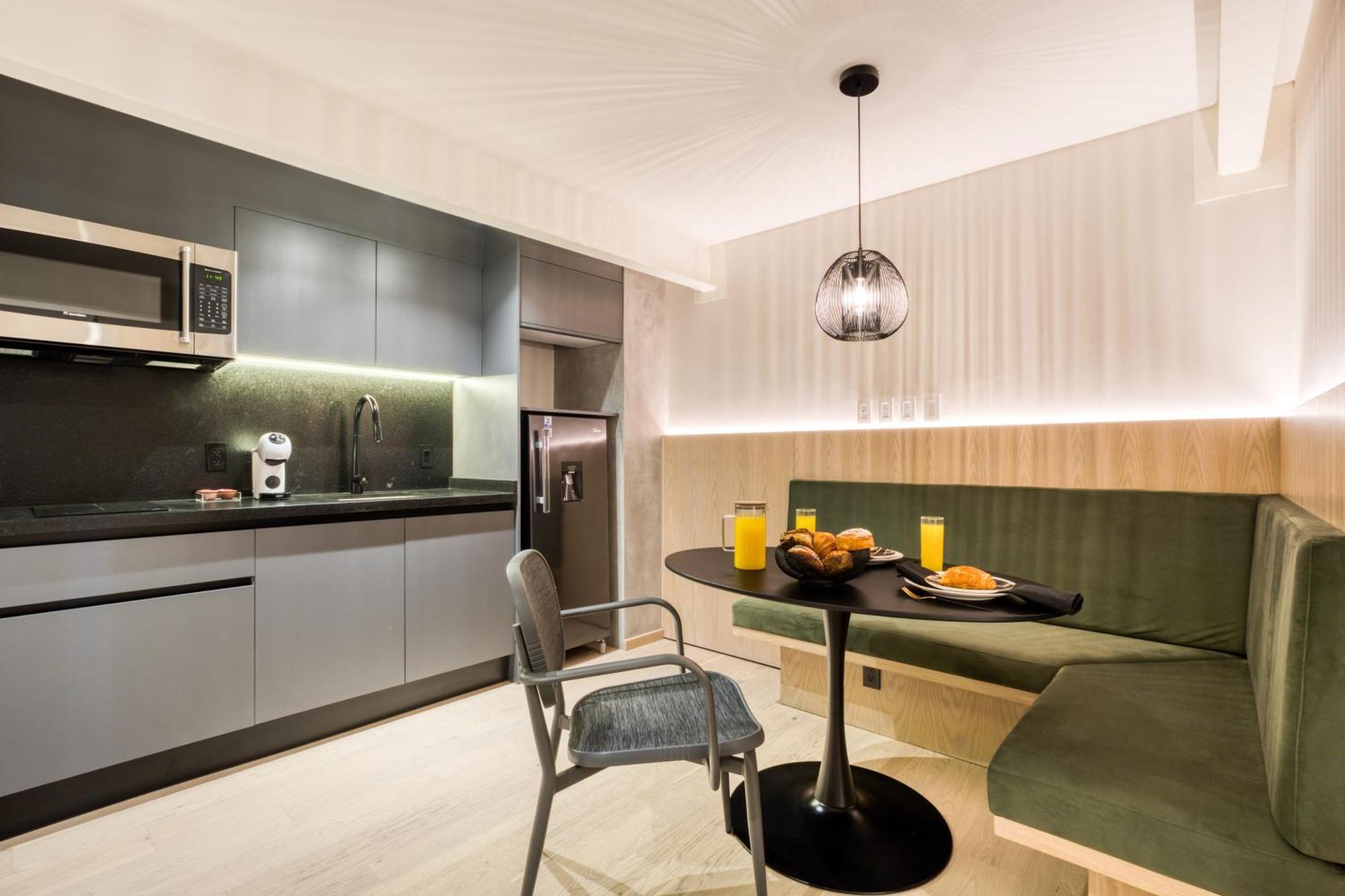 Deluxe Apartment