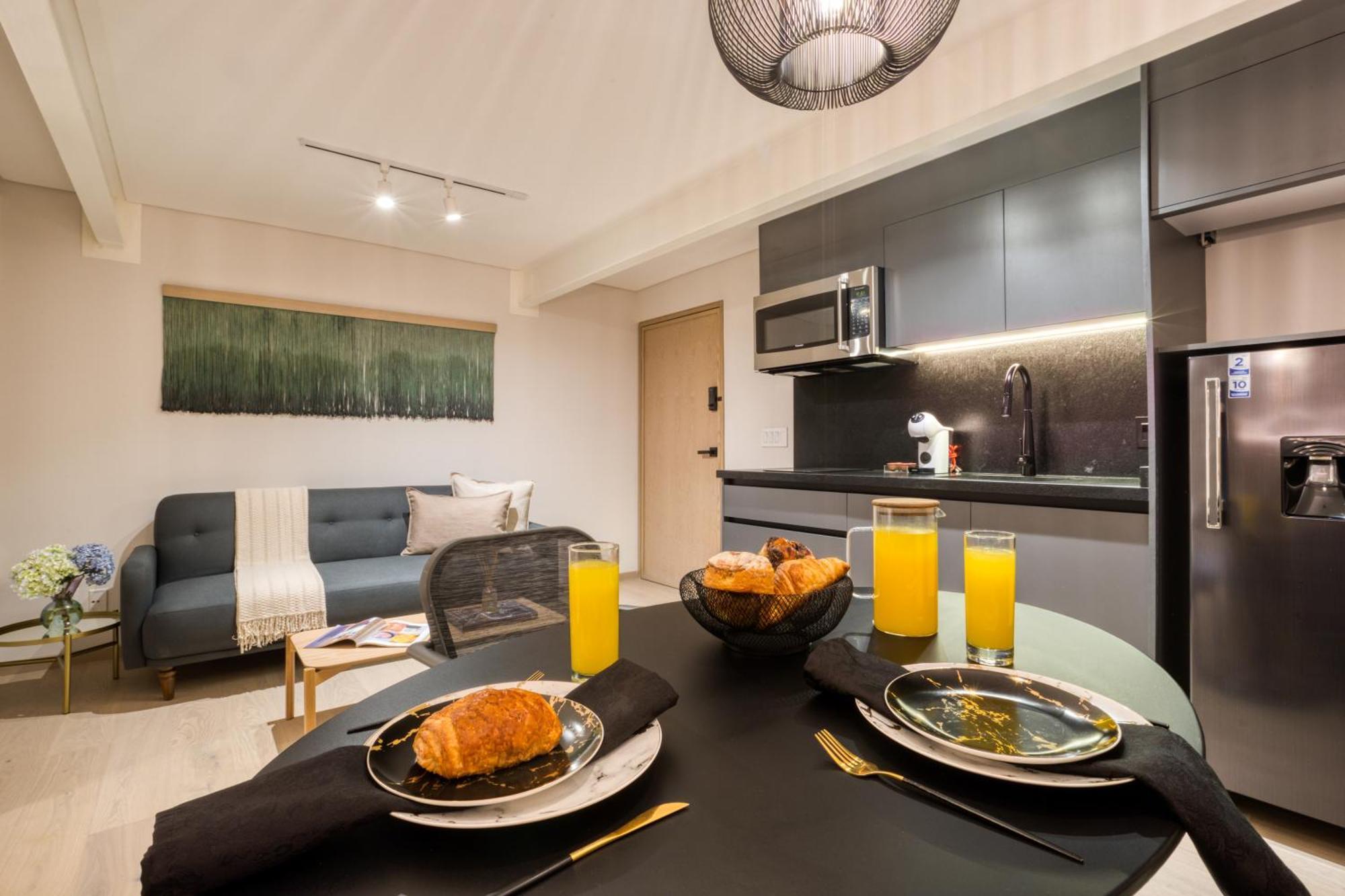 Deluxe Apartment