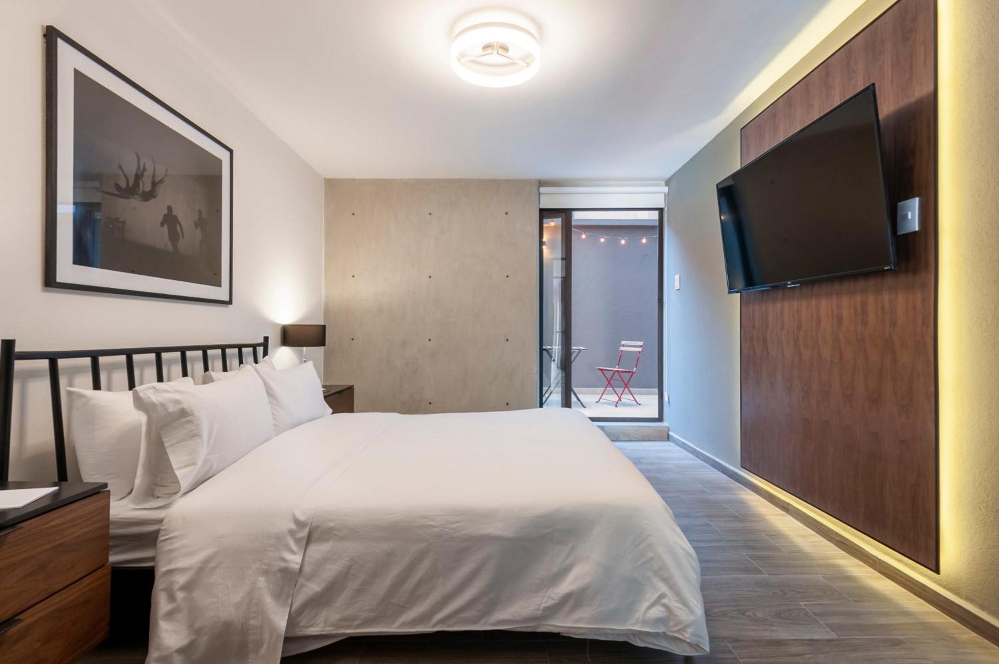 Airy 2BR w/ Terrace in Parque España