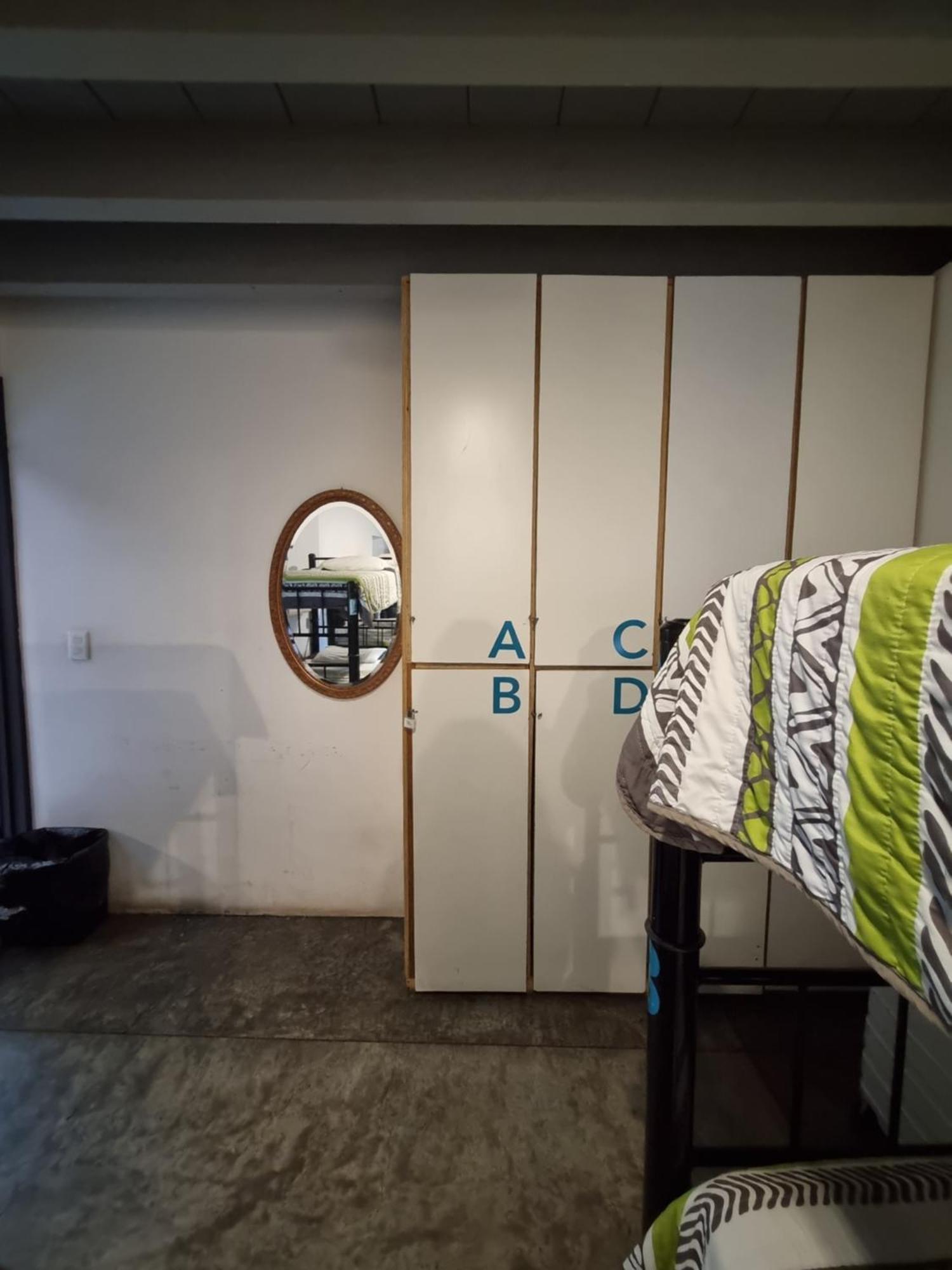 Single Bed 10-Bed Dormitory Room
