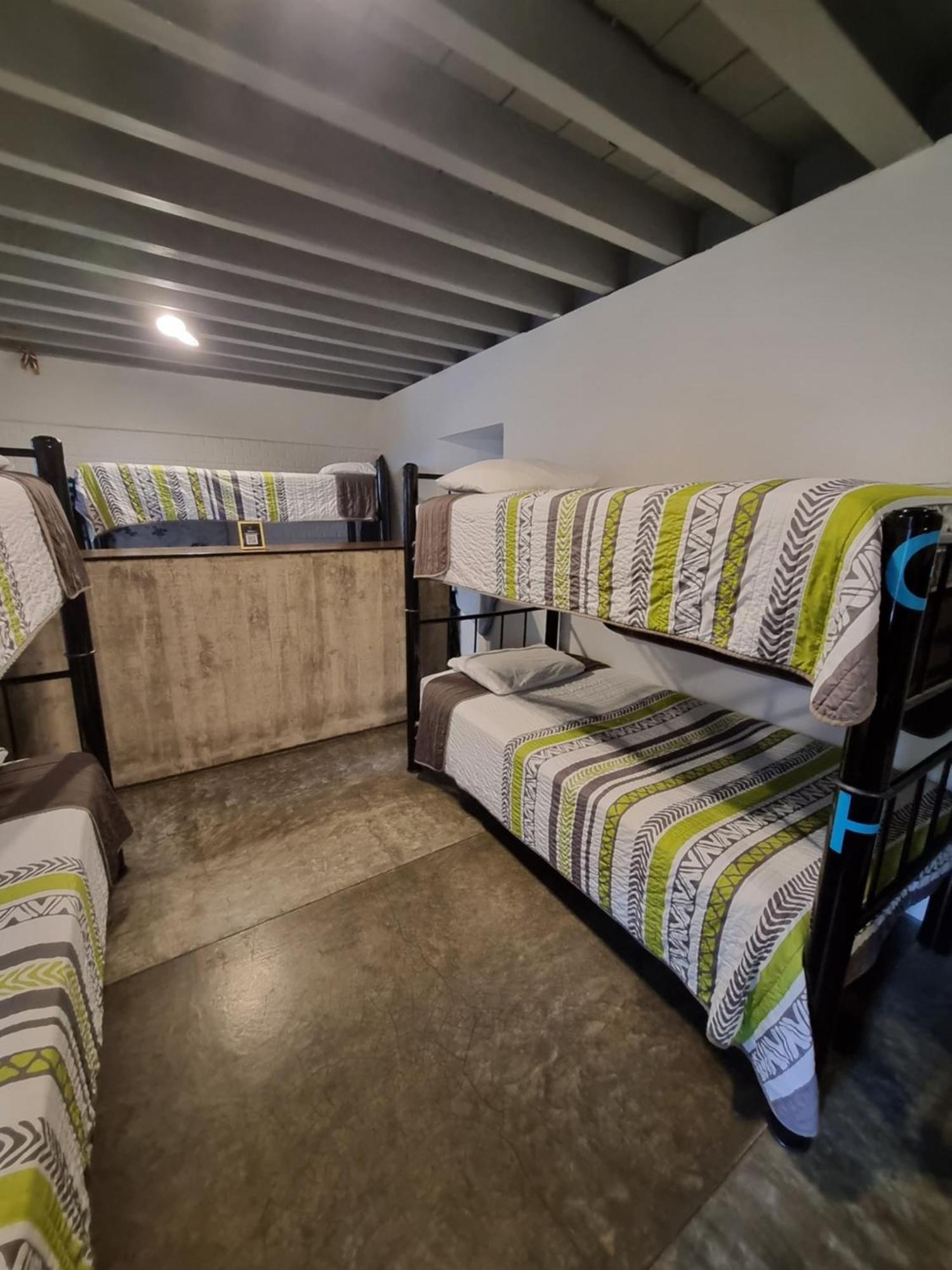 Single Bed 10-Bed Dormitory Room