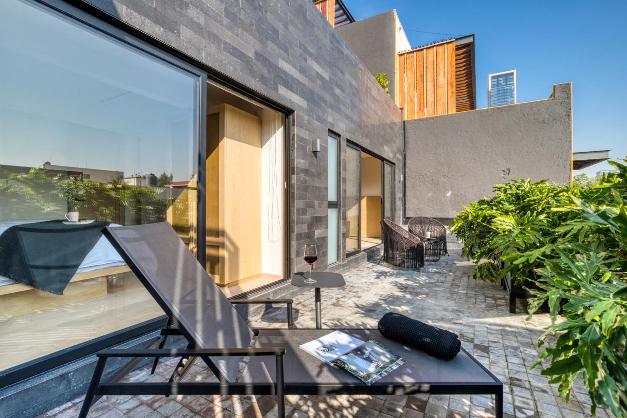 Apartment Huge Terrace