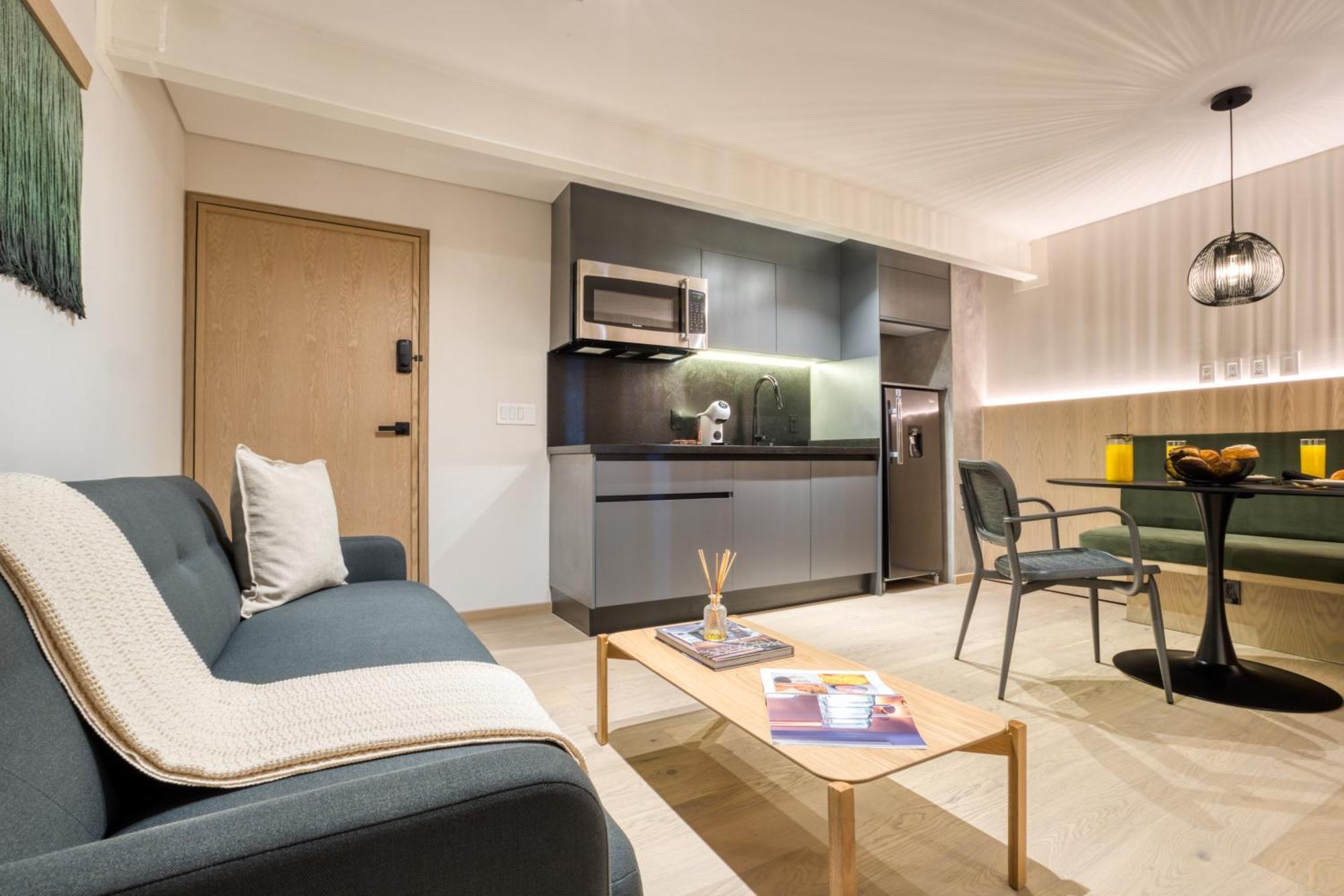 Deluxe Apartment