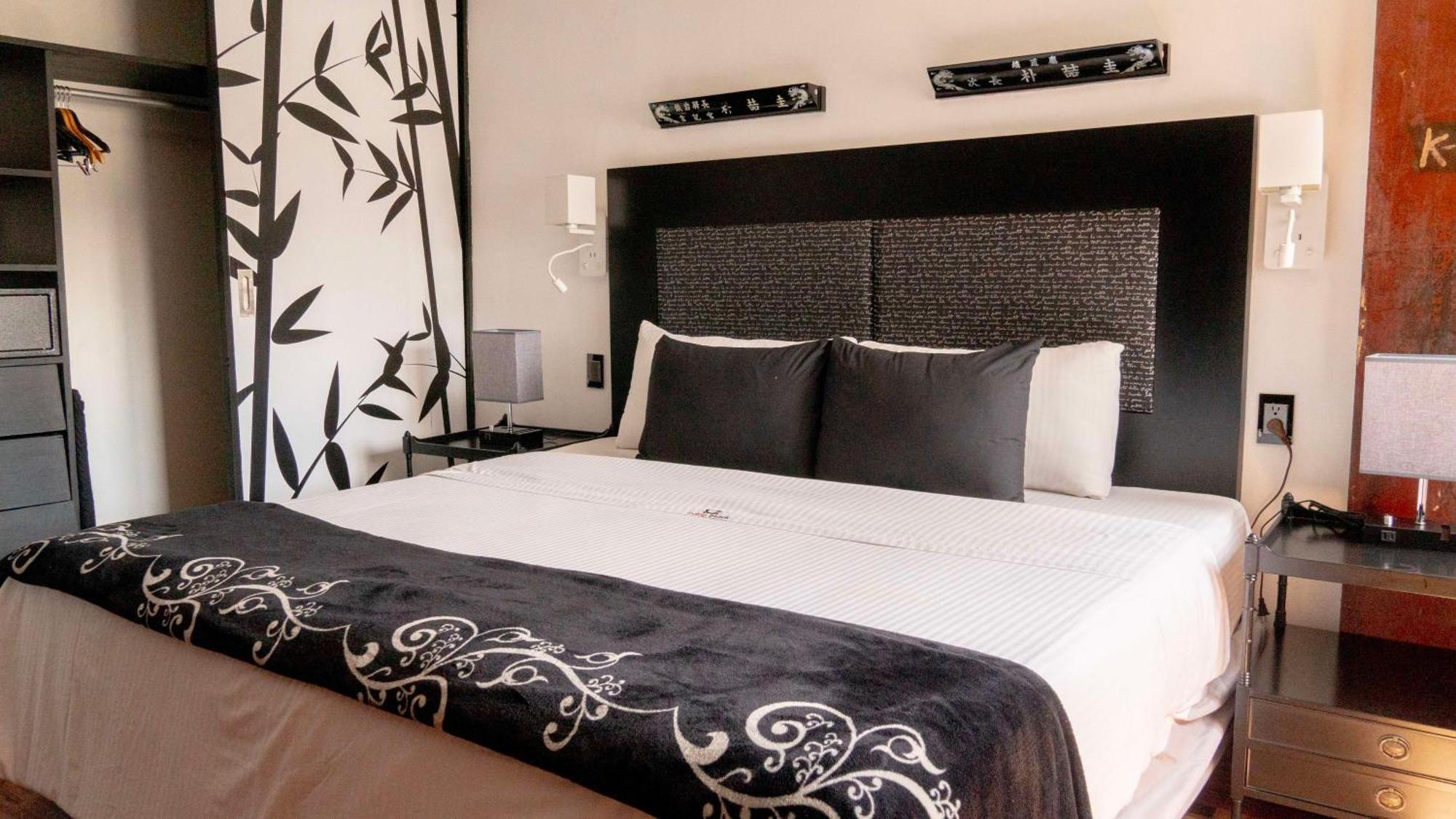 Suíte com Cama King-size e Vista - Não Fumantes