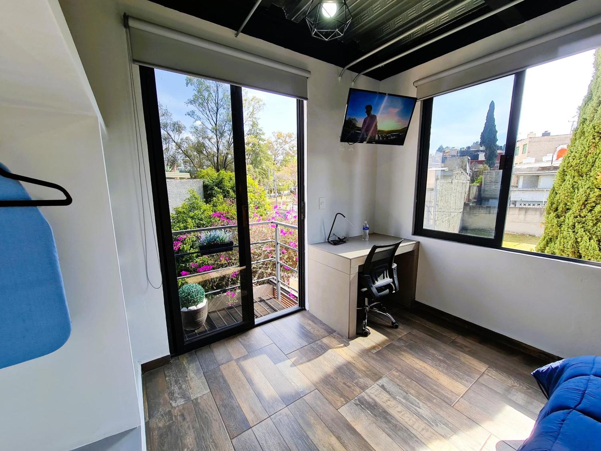 Double or Twin Room Private Bathroom