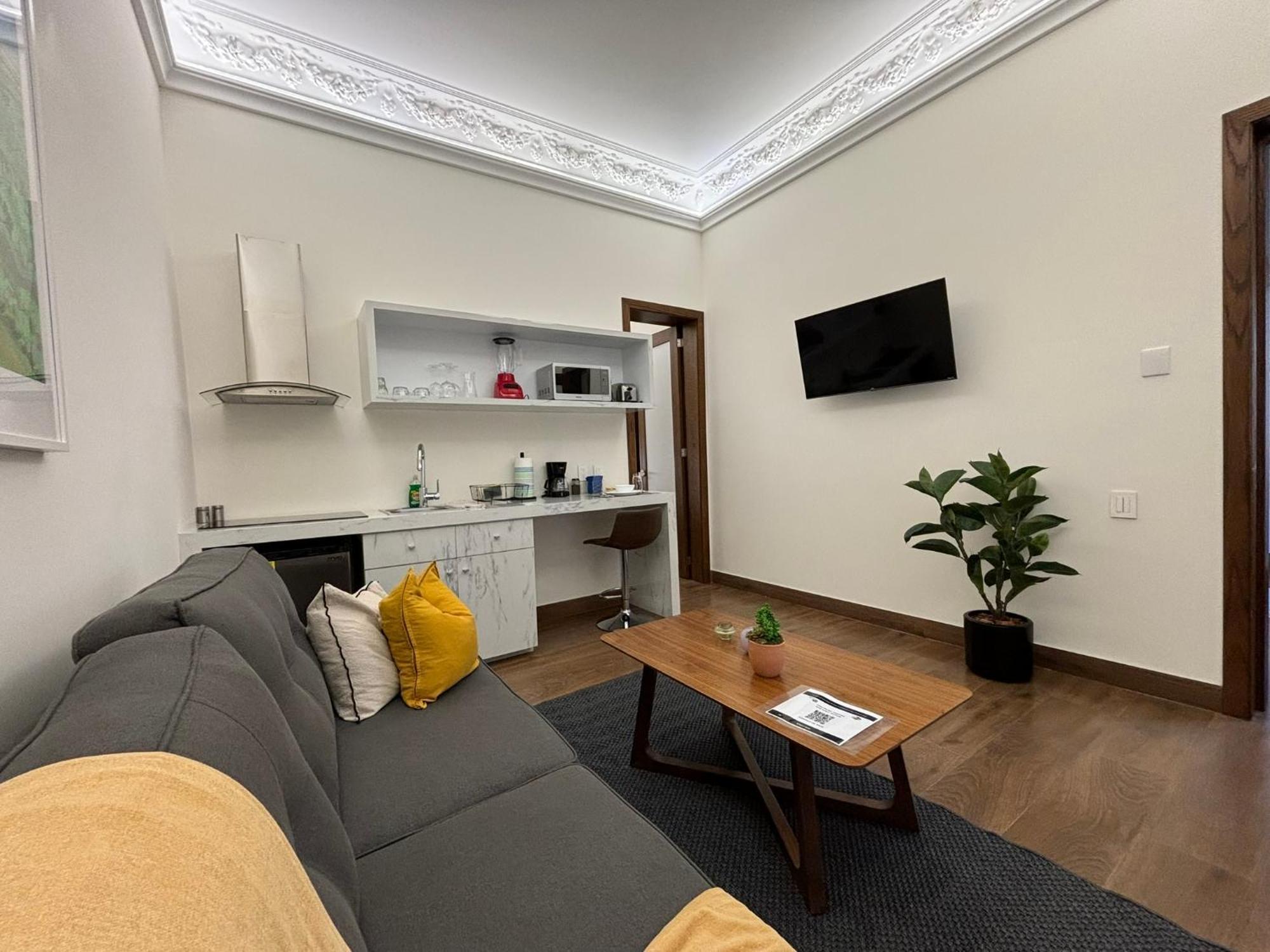 One-Bedroom Apartment