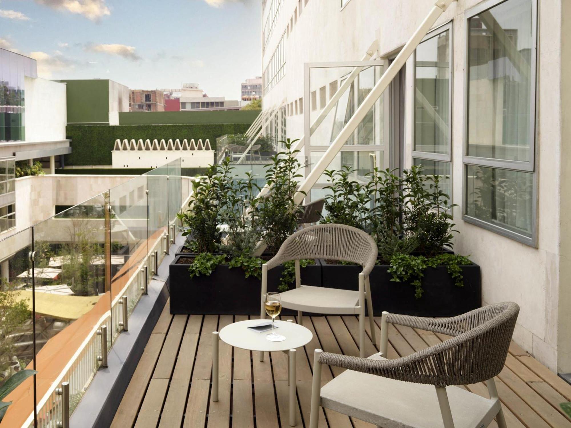 Suite mit Kingsize-Bett und Terrasse