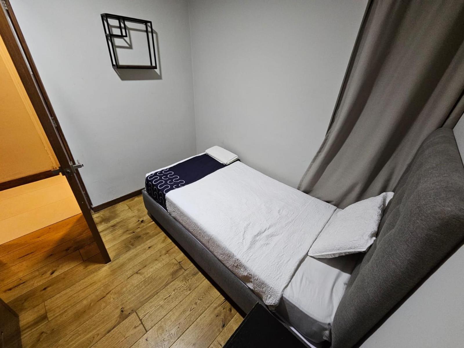 Standard Single Room with Shared Bathroom