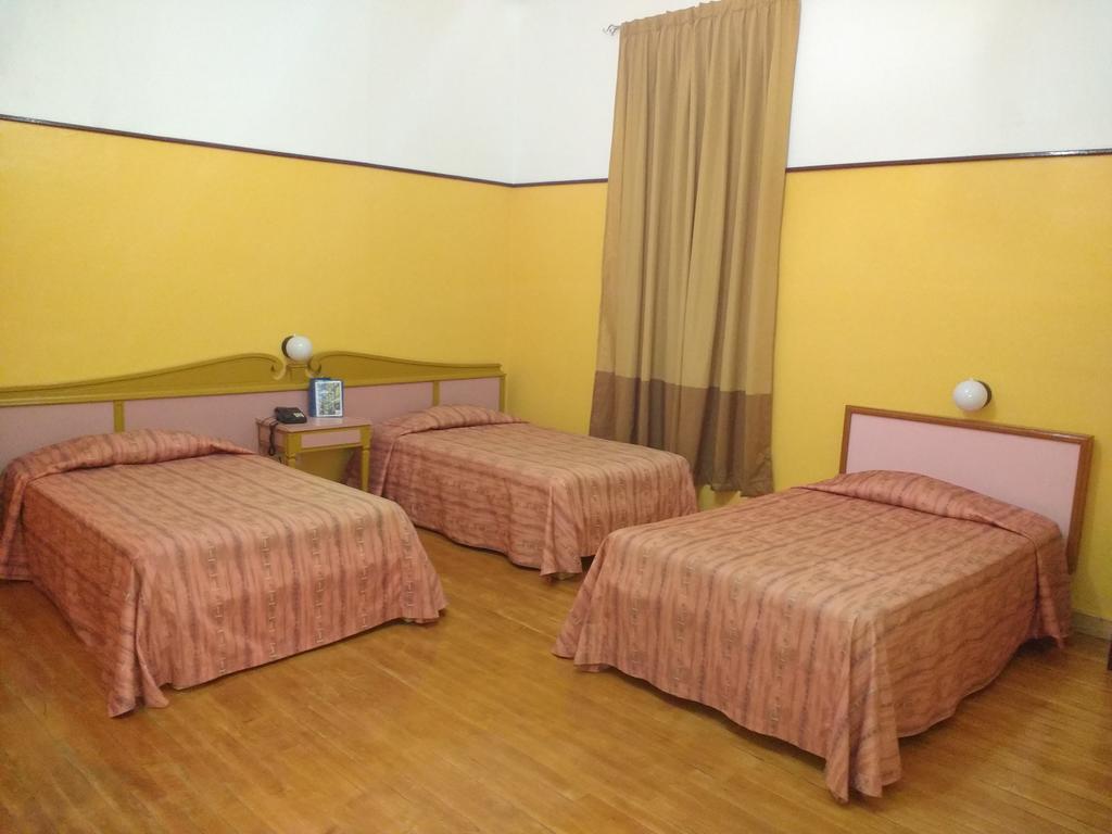 Triple Room,399242598:JPEG