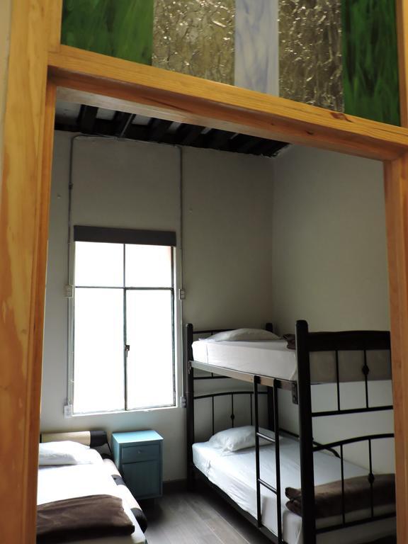 Cama em Dormitório Misto com 4 Camas