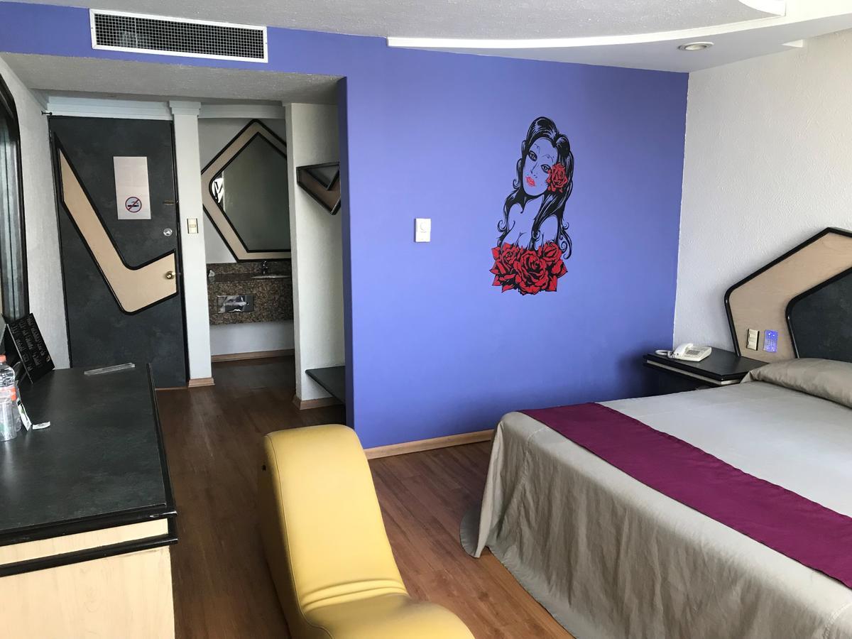 Standard Queen Room