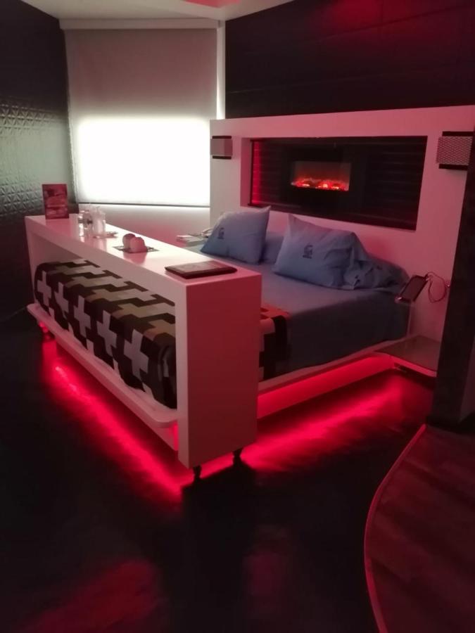Zimmer mit Kingsize-Bett