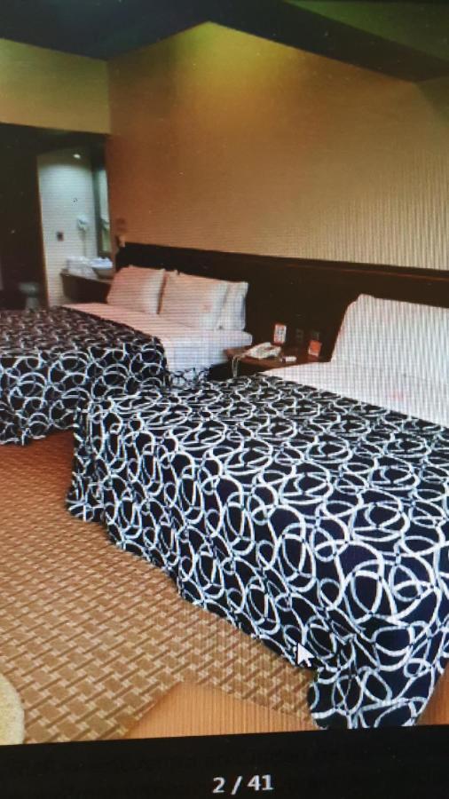 Quarto com 2 Camas de Solteiro