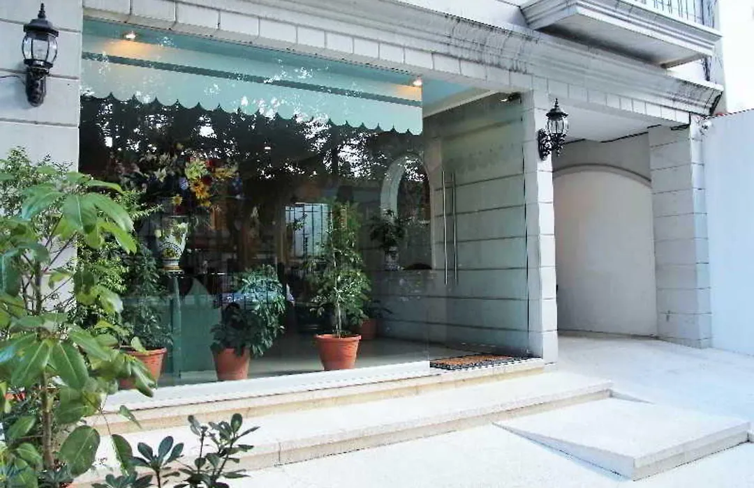 Residence L' Heritage Aristoteles 225 By Bluebay-1