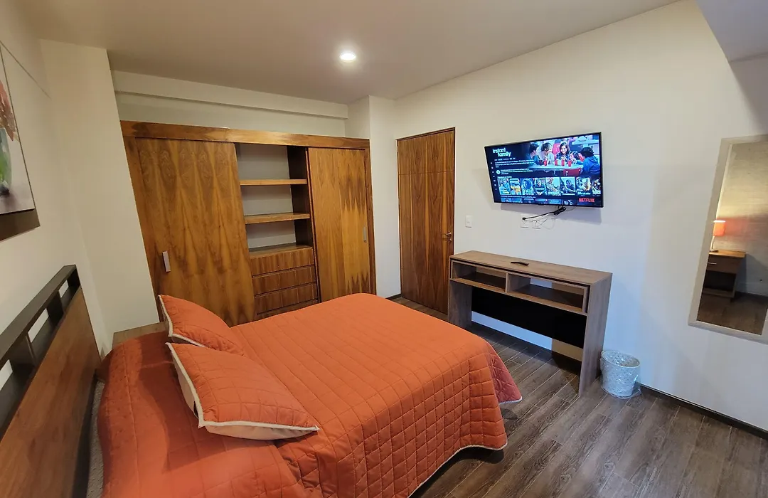 Del Parque Suites-1