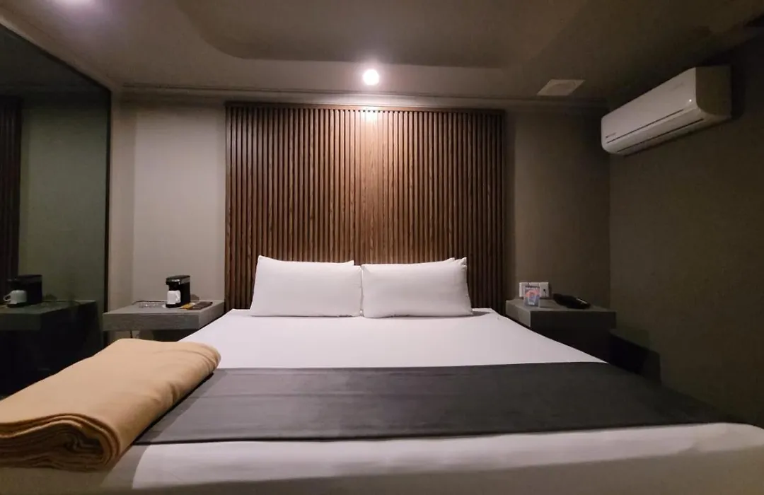 Real La Viga Motel-1