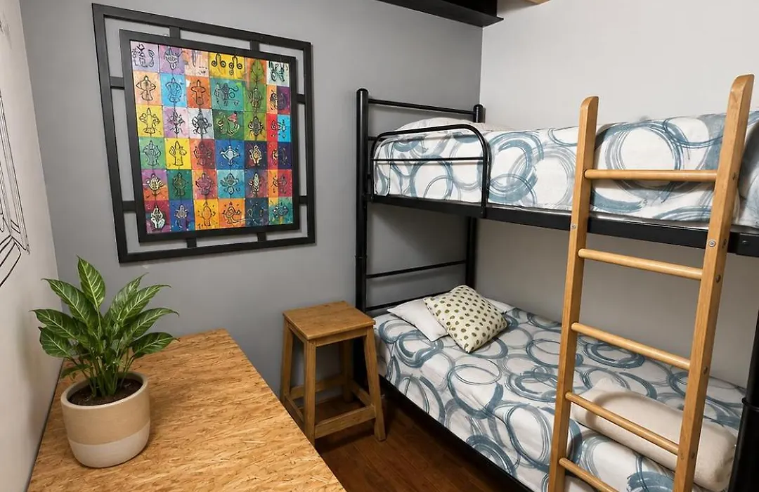 Metro Hostal Boutique-1
