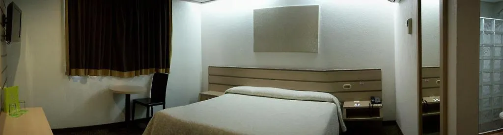 Hotel Del Bosque-1