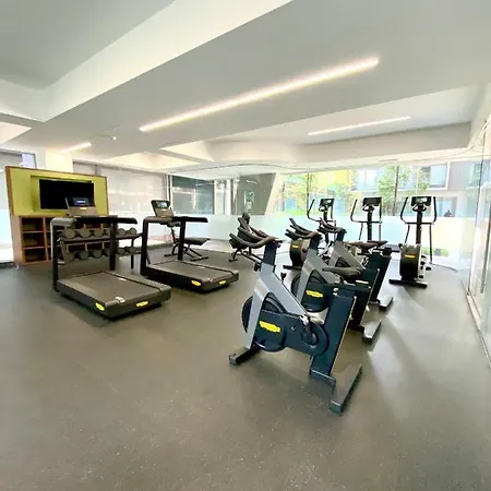 Piso 9 Con Vistas Espectaculares, 2 Recamaras 6 Personas, Gym Y 2 Parkings-3