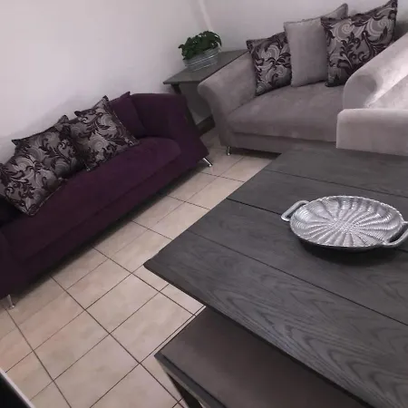 Cozy And Pleasant House-2