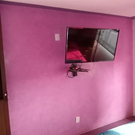 Hermosa Recamara Independiente Con Servicios-3