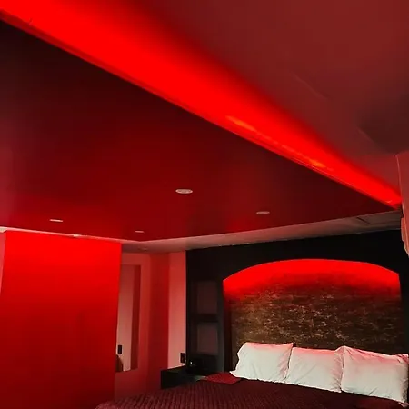 Sal De La Monotonia Con Tu Pareja - Discret Room-2