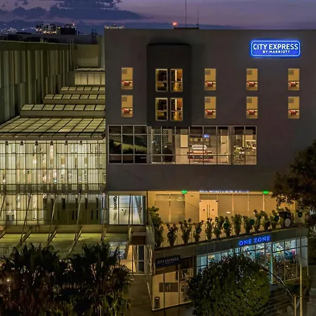 City Express By Marriott La Raza-3