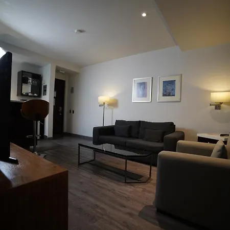 Flowsuites Polanco-3