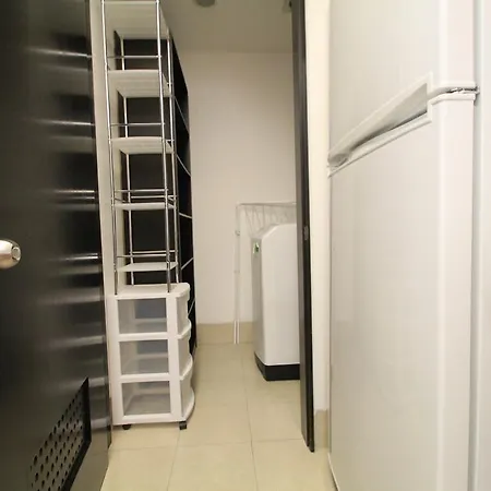 Apartment Down Town 325-3