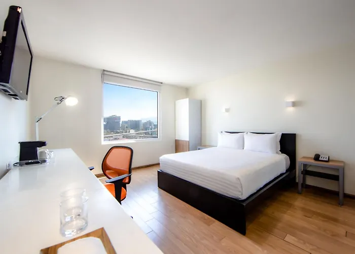 Gamma Ciudad De Mexico Santa Fe Hotel met golfbaan